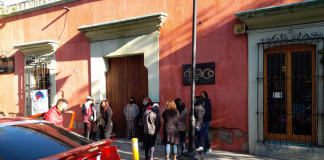 Empleados de restaurante “PAN-AM” paran labores en la ciudad de Oaxaca