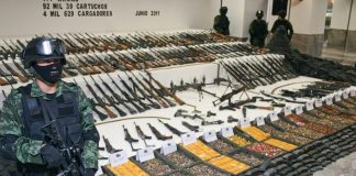 Tráfico de armas a México deja 250 mdd a fabricantes de EU