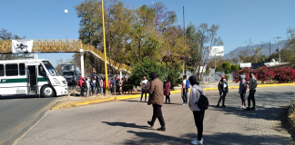 Por tercer día, normalistas se movilizan en la ciudad capital