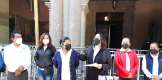 Bachilleratos Comunitarios denuncian acoso contra profesora indígena