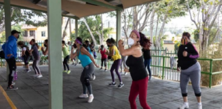 Vuelve al parque CAPCE el entusiasmo por las clases de Baile Fitness
