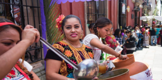 ¿De horchata o chilacayota? Reviven “Día de Samaritana” en la ciudad de Oaxaca