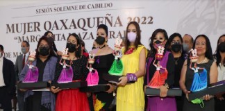 Entregan galardón Mujer Oaxaqueña 2022 a Dánae Ernolt Ochoa