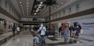 Viajeros experimentan viacrucis en el AIFA por logística y personal; los mandan al AICM