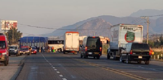 Por tercer día, padres cierran carreta federal 190 en Tlacolula