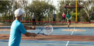Reactivan clases de tenis en el Parque Colosio en San Felipe