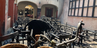 Se incendia Hotel Casa Antigua en la capital oaxaqueña