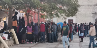 Integrantes de COOA, mantienen plantón en el andador Turístico