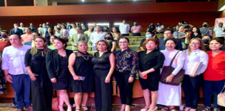 Reconoce Liz Arroyo el importante papel de las mujeres constructoras en el Día de la Santa Cruz