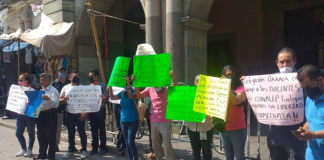 Nuevamente protestan para exigir libertad de profesores en Mixtequita, llevan 4 días