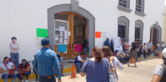 Empleados del Poder Judicial protestan para exigir pagos