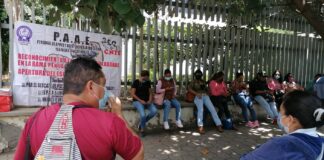 Personal de apoyo de la Sección 22 protesta en la Junta Local