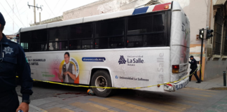 Fallece motociclista arrollado por autobús en el centro histórico