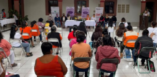 Entrega SMO microcréditos a mujeres emprendedoras de la Cañada