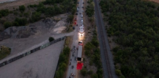 Tribunal de EU acusa a dos mexicanos por muerte de 51 migrantes en Texas