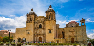 ¿Cuál es el costo promedio de un vuelo a Oaxaca desde CDMX?