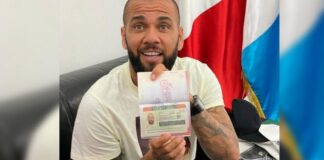 Entregan visa de trabajo a Dani Alves; está listo para debutar con los Pumas