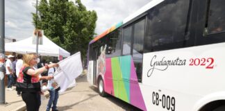 Dan banderazo de salida al transporte público gratuito para la Guelaguetza