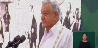 AMLO llama a telefonistas y Telmex a alcanzar a acuerdo para concluir huelga