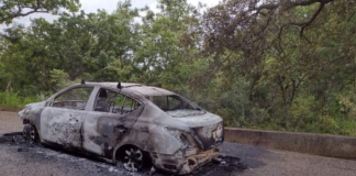 Localizan taxi calcinado en el Istmo de Tehuantepec