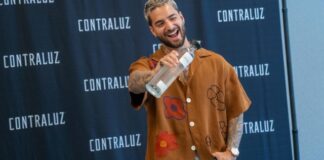 Maluma presenta su mezcal “Contraluz”