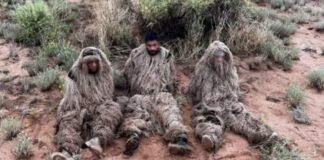 Migrantes se disfrazan para camuflarse en el desierto, pero los detienen