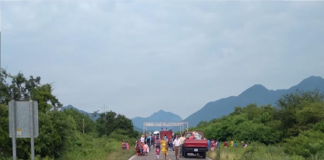 Por tercer día, damnificados instalan bloqueo en el Istmo