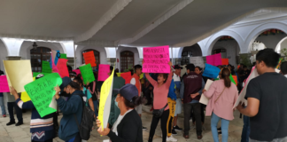 Comerciantes protestan vs Municipio, exigen respeto a sus espacios