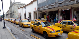 Taxistas festejan su día en la capital