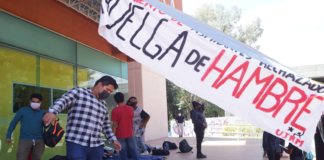 Alumnos rechazados de la UABJO se declaran en Huelga de Hambre