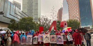 Si nos dan pruebas, nos iremos a casa.- padres de los 43