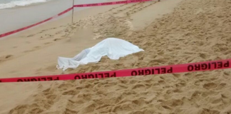 Turista muere ahogado en playa Zipolite