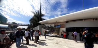 Campesinos toman Ciudad Administrativa