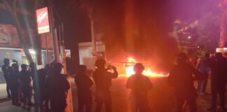 Comerciantes de Telixtlahuaca truenan contra edil por abuso de poder