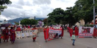 Marchan Triquis a 12 años de ser desplazados de Copala