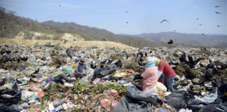 Desbordan niveles de basura a México
