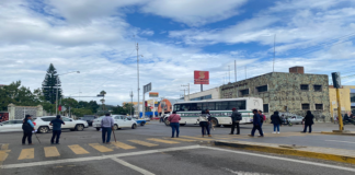 Bloqueos ahogan la ciudad de Oaxaca