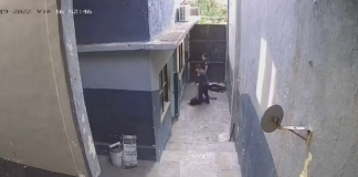 Filtran video de agresión a Abigail Urrutia en separos de Salina Cruz