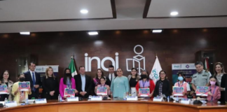 Niña oaxaqueña es premiada como comisionada infantil del INAI