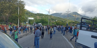 Persisten dos bloqueos en el Istmo