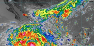 Kay se intensifica a huracán categoría 1