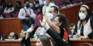 Piden a federación sancionar a quienes condicionan beca de jóvenes