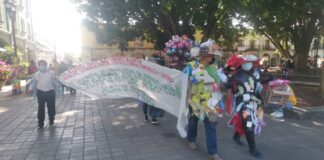 Protestan Ambientalistas para exigir atención al tema de la basura en Oaxaca