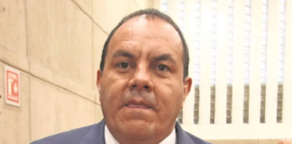 Abuchean y regañan a góbers de Morena