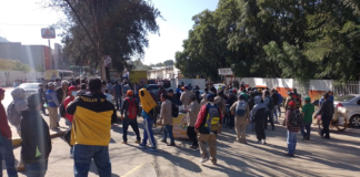 Marchan sindicalizados del “3 de marzo” por problema de la basura