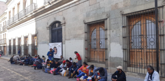 FUDI protesta para exigir atención de Murat