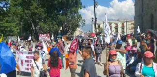 En Oaxaca, marchan en apoyo a AMLO por su Cuarto Informe