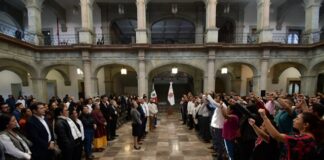 Acompaña Presidente de JUCOPO, Luis Alfonso Silva Romo y Diputados a encuentro entre la Sección 22 y el Gobierno del Estado”