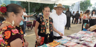 Congresistas locales apoyan a grupos vulnerables con feria artesanal