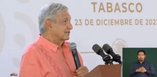 Se compromete AMLO a mejorar salarios de maestros, médicos y militares